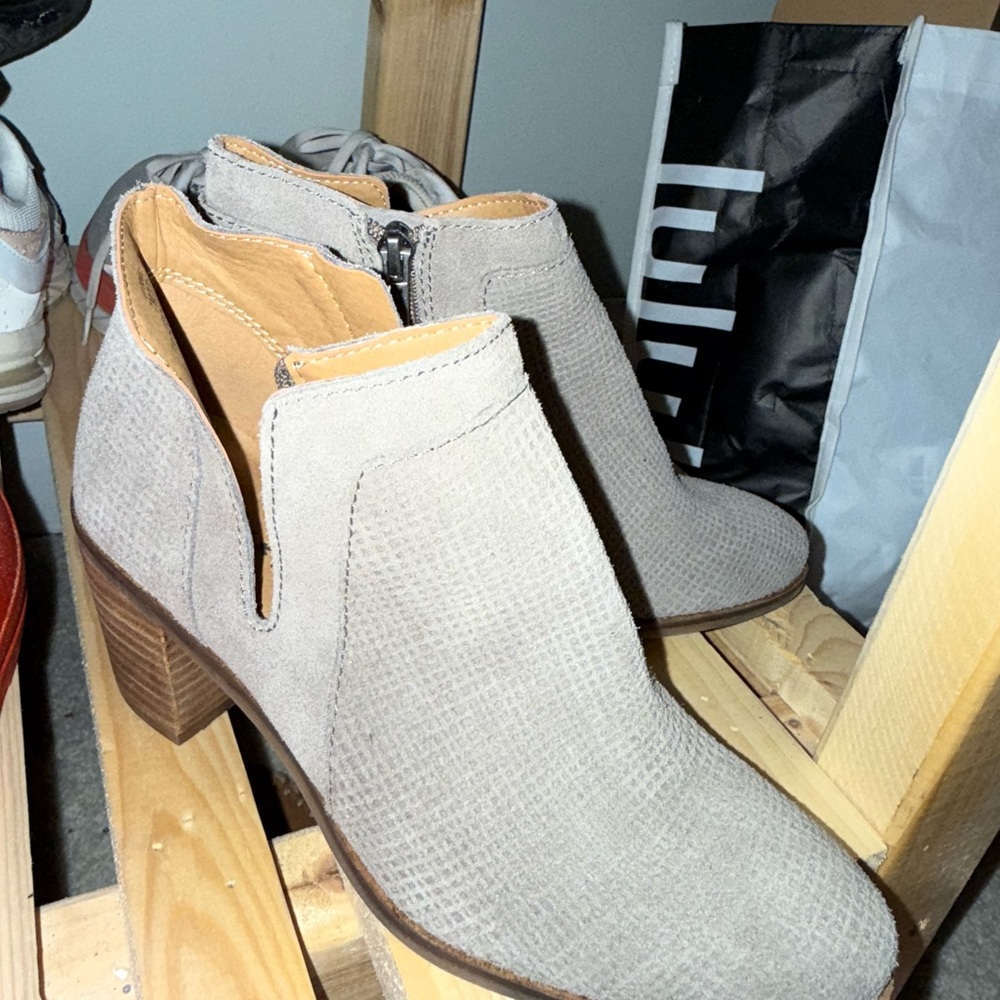 Lucky Brand Cream Ankle Booties with Chunky Heel